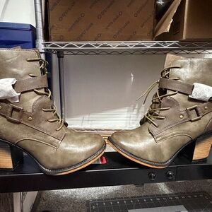 Pierre Dumas Olive Green Lace-Up Heeled Ankle Boots